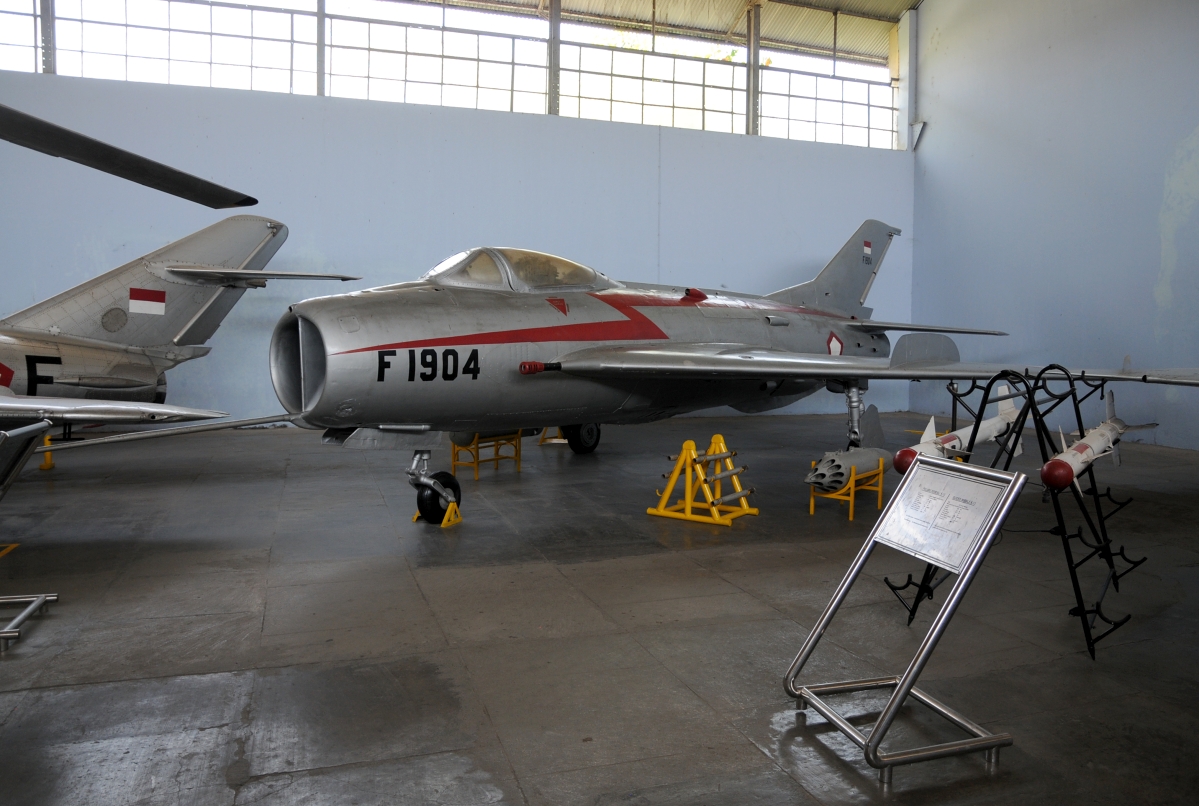 Mikoyan Gurevich MiG-19S F-1904 Indonesian Air Force