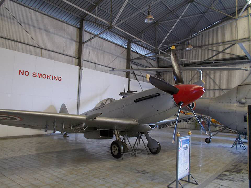 Supermarine Spitfire FR.14E Kh14-1/93 Royal Thai Air Force