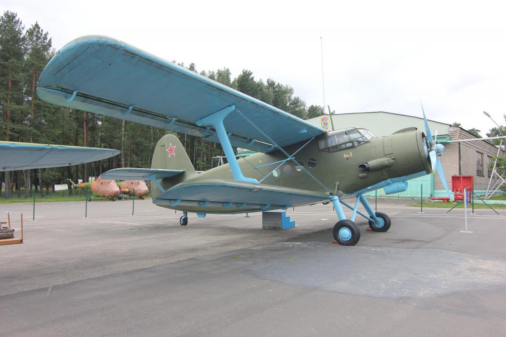 Antonov An-2 04 Sovjet Air Force