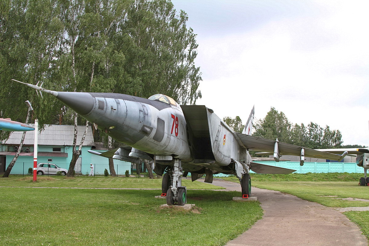 Mikoyan Gurevich MiG-25BM 78 Sovjet Air Force
