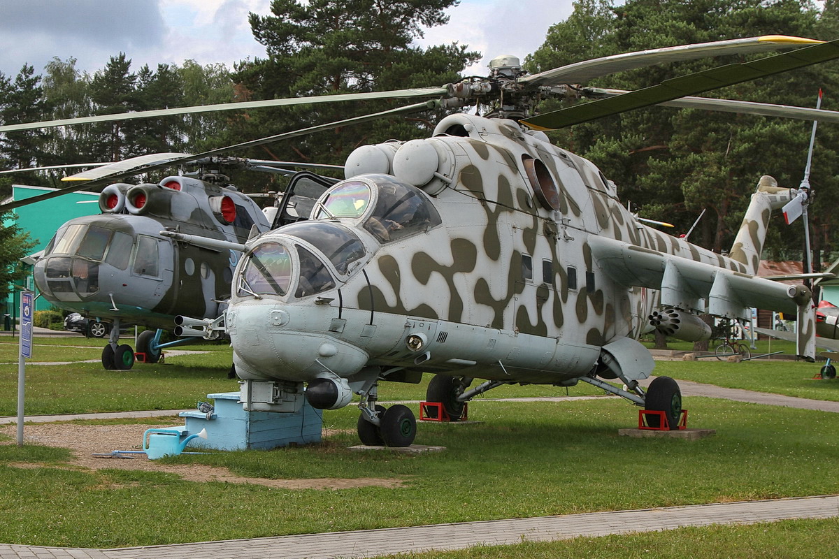 Mil Mi-24P 16 Sovjet Air Force
