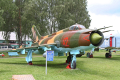 Sukhoi Su-17M 42