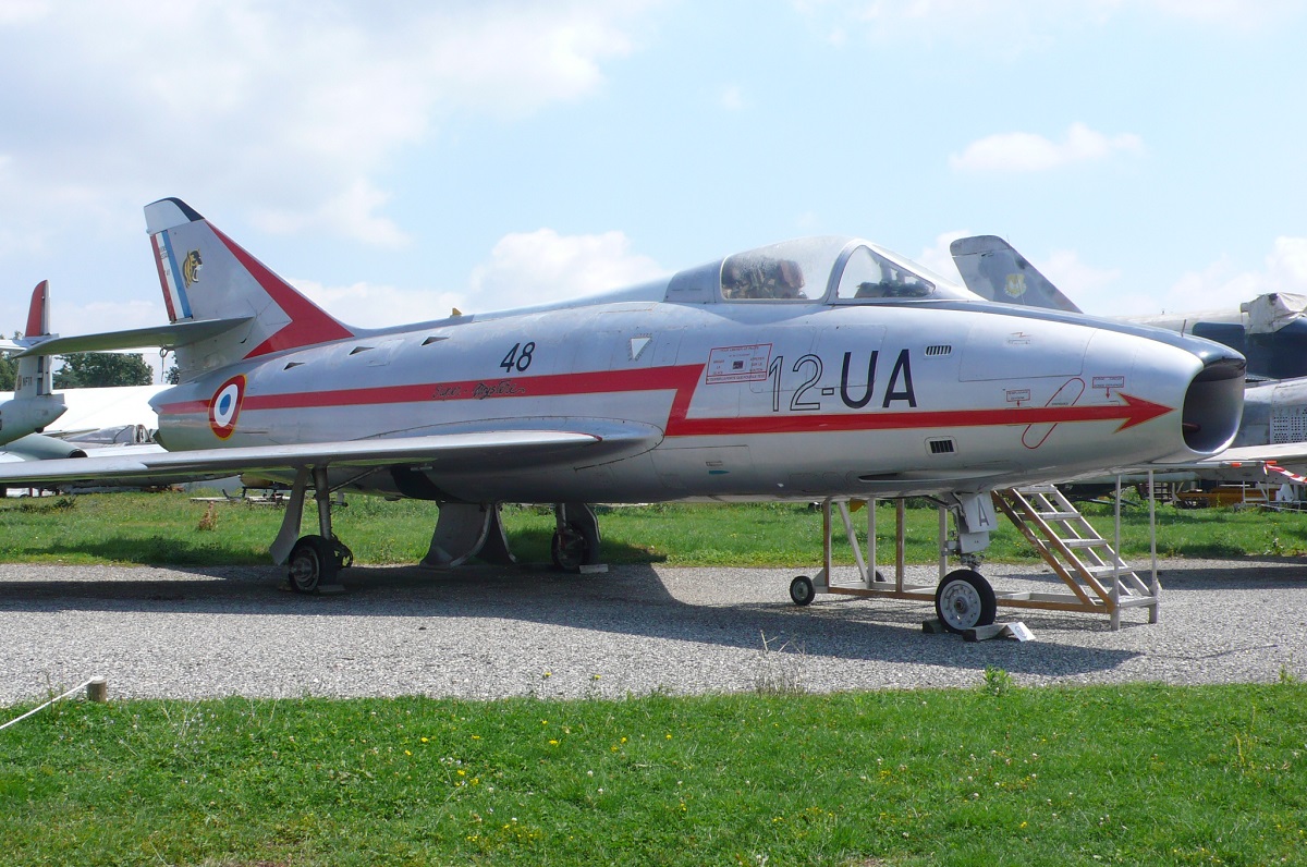 Dassault Super Mystere B.2 48/12-UA French Air Force (Arm�e de l' Air)