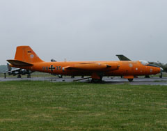 99+35   BAC Canberra B.2