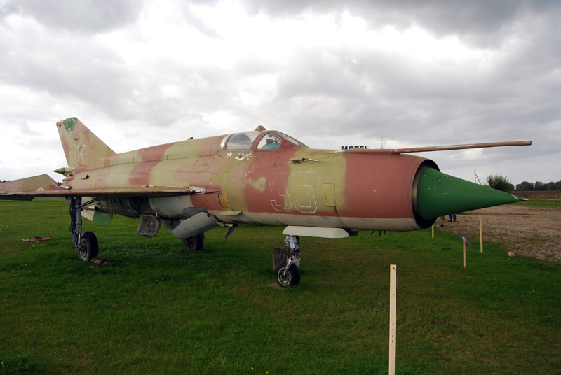 35 Mikoyan Gurevich MiG-21SM