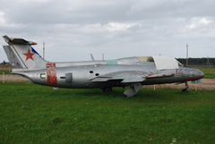 14 Let L-29 Albatross