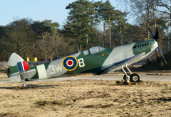 Supermarine Spitfire LF.IX 3W-B (replica)