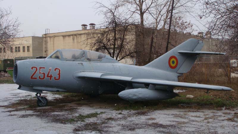 http://www.aviationmuseum.eu/World/Europe/Romania/Bucharest/Steve_Darke/Mig15%202543-2.JPG