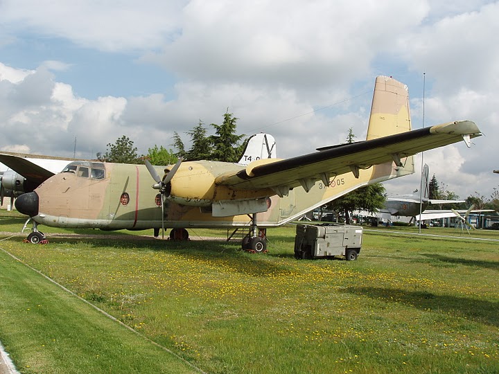 T.9-25/371-25 de Havilland Canada DHC-4A (C-7A) Caribou