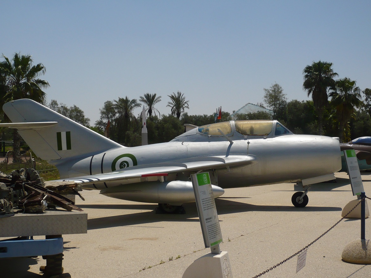 Mikoyan Gurevich MiG-15UTI 307Pakistan Air Force