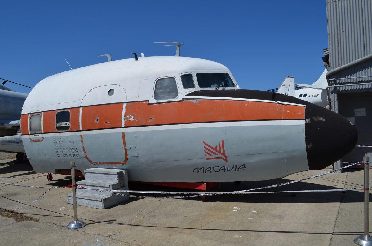 N444SQ Douglas DC-6B - Oakland aviation Museum