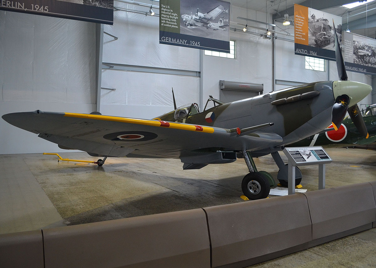 Supermarine Spitfire Mk.Vc NX614VC/AR614/DU-Z 312Sq RAF